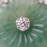 Carved Jade Flower Earrings with Brilliant Centre - 图片 5