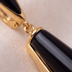 Black Onyx Elongated Drop Earrings in Gold Tone - 图片 6