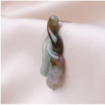 Carved Multi-Tone Jade Sculptural Earrings - 图片 5
