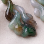 Carved Multi-Tone Jade Sculptural Earrings - 图片 8