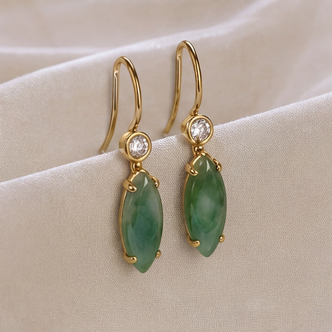 1786327363_00b93b4d-2 Elongated Jade Teardrop Earrings in Gold Tone - 图片 1