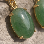 Oval Jade Drop Earrings with Navette Gold Frame - 图片 7