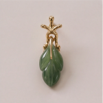 Carved Jade Leaf Drop Earrings with Sculpted Gold Cap - 图片 5