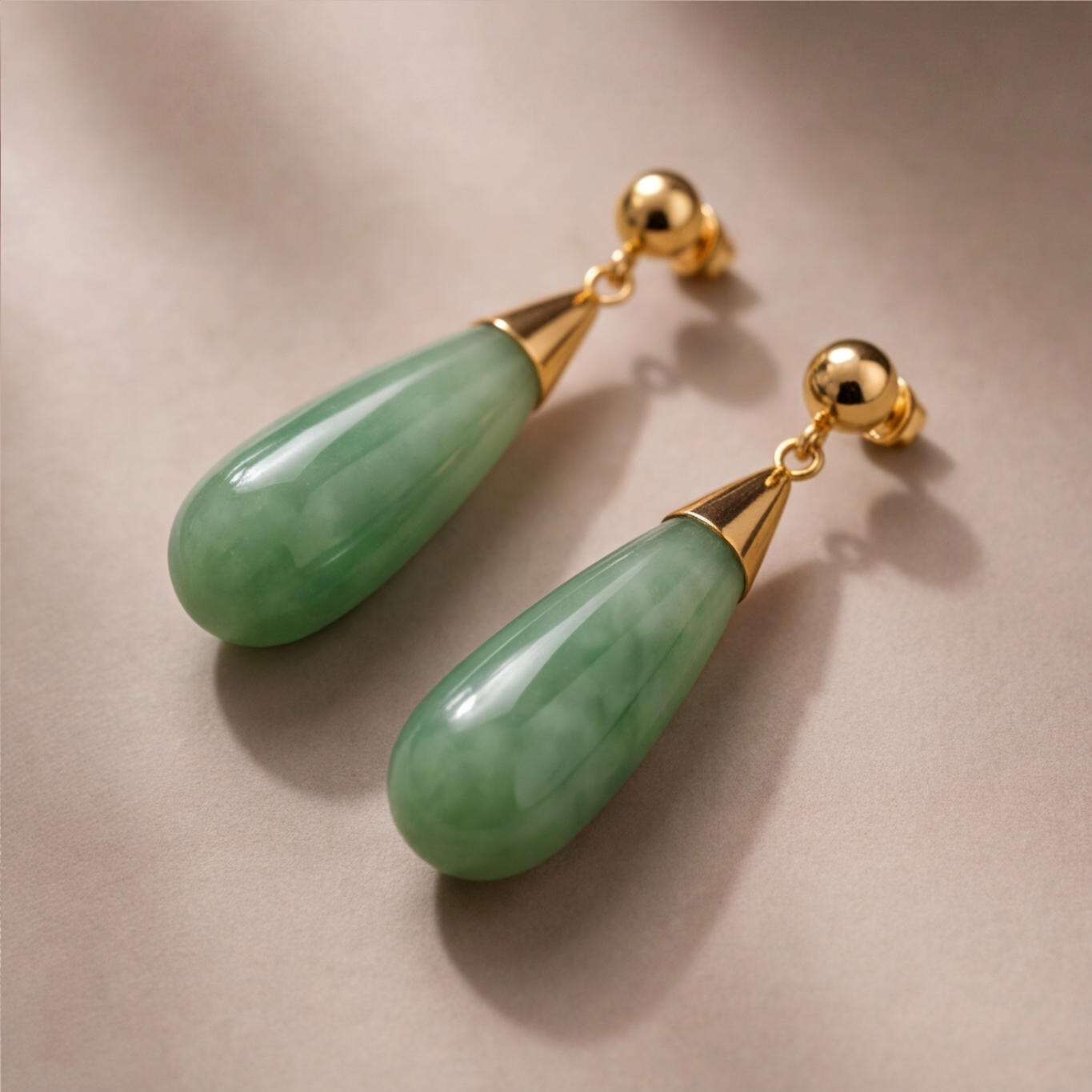 1786327798_6baa8636-9 Elongated Jade Teardrop Earrings with Gold Cone Cap - 图片 1