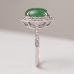 Oval Jade Double Halo Ring in Rhodium-Plated Sterling Silver - 图片 5