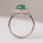 Oval Jade Double Halo Ring in Rhodium-Plated Sterling Silver - 图片 7