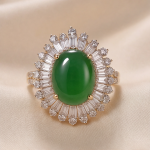 Oval Jade Ballerina Ring with Baguette Surround in Gold Tone - 图片 6