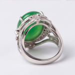 Vintage Filigree Jade Cocktail Ring in Rhodium-Plated Sterling Silver - Image 4