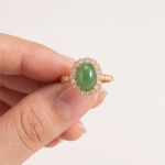 Oval Green Jade Cabochon Halo Ring in Gold Tone - 图片 5