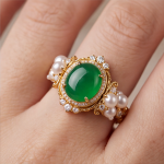 Green Jade and Freshwater Pearl Cocktail Ring in Gold Tone - 图片 2