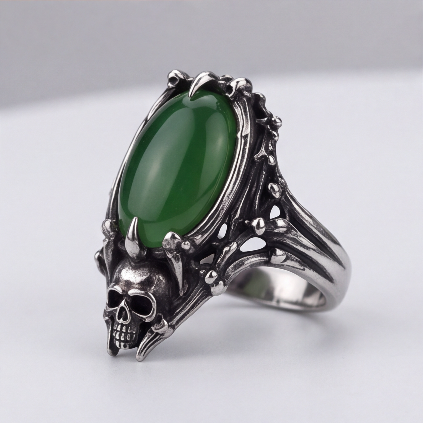 1786351387_e5d5e942-8 Skull and Green Agate Ring in Antiqued Stainless Steel - 图片 1