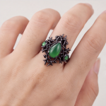 Pear-Cut Green Agate Thorn Ring in Blackened Silver - 图片 8