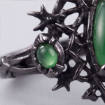 Pear-Cut Green Agate Thorn Ring in Blackened Silver - 图片 10