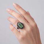 Rectangular Green Jade Ring with Filigree Frame in Antiqued Gunmetal - 图片 5