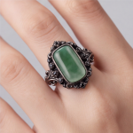Rectangular Green Jade Ring with Filigree Frame in Antiqued Gunmetal - 图片 2