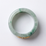 Moss-in-Snow Jade Band Ring with Gold Bamboo Motif - 图片 4