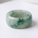 Moss-in-Snow Jade Band Ring with Gold Bamboo Motif - 图片 7