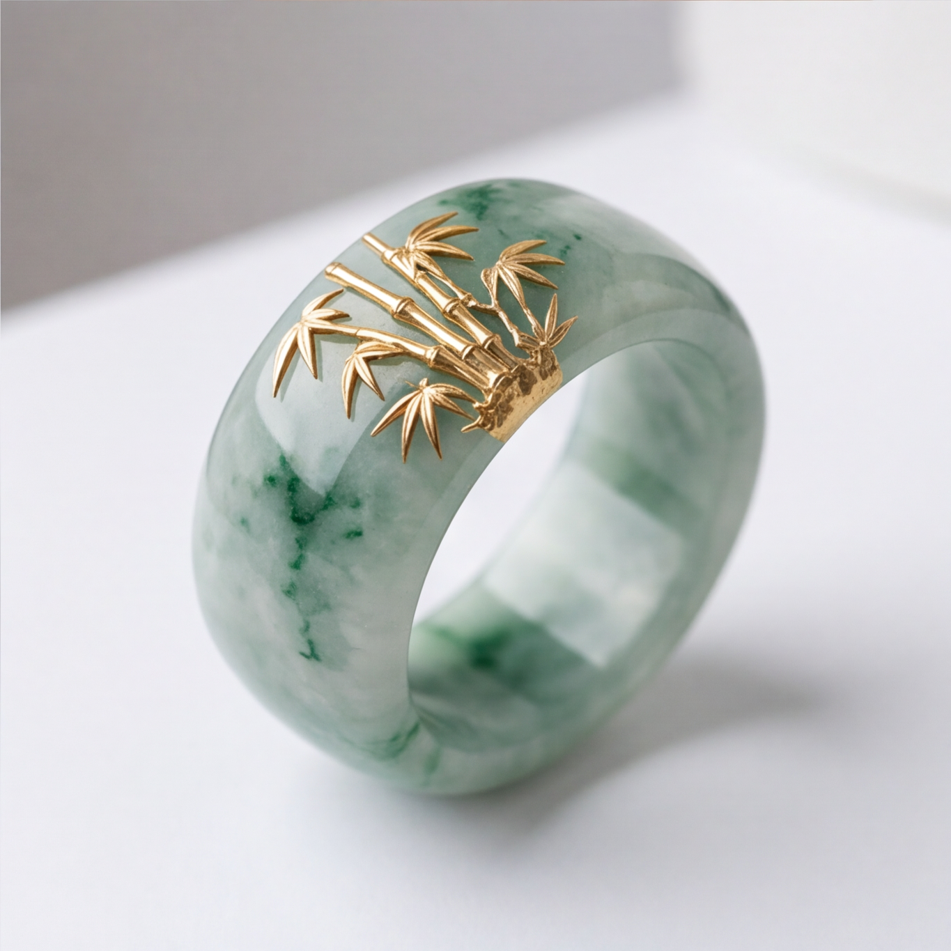 1786352717_90704344-9 Moss-in-Snow Jade Band Ring with Gold Bamboo Motif - 图片 1