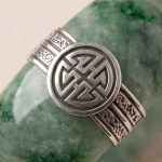 Green Jade Band Ring with Silver Longevity Medallion - 图片 3