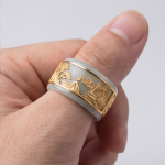 Pale Jade Wide Band Ring with Gold Landscape Relief Panel - 图片 2
