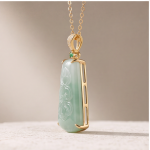 Carved Pale Jade Tablet Pendant Necklace in Gold Tone - 图片 3