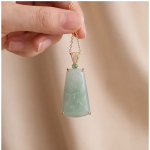 Carved Pale Jade Tablet Pendant Necklace in Gold Tone - 图片 2