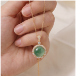 Round Jade Cabochon Halo Pendant Necklace in Gold Tone - 图片 2