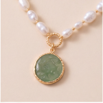 Carved Jade Coin Pendant Necklace on Freshwater Pearls - 图片 3