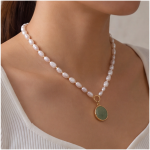 Carved Jade Coin Pendant Necklace on Freshwater Pearls - 图片 5