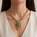 Carved Jade Cabochon Pendant on Chunky Gold Curb Chain - 图片 2