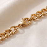 Carved Jade Cabochon Pendant on Chunky Gold Curb Chain - 图片 7