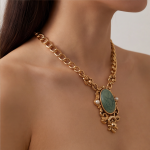 Carved Jade Cabochon Pendant on Chunky Gold Curb Chain - 图片 6