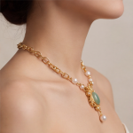 Oval Jade Cabochon Necklace with Pearl Stations in Antique Gold - 图片 5