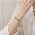 Two-Stone Green Aventurine Open Cuff Bracelet in Gold Tone - 图片 4