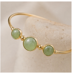 Three-Stone Green Aventurine Bangle Bracelet with Gold Bead Spacers - 图片 6