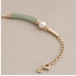 Curved Jade Bar Bracelet with Single Pearl in Gold Tone - 图片 9