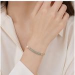 Curved Jade Bar Bracelet with Single Pearl in Gold Tone - 图片 6