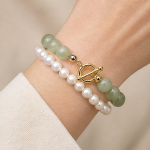 Green Jade and Pearl Bracelet with Front Toggle Clasp in Gold Tone - Image 7