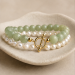 Green Jade and Pearl Bracelet with Front Toggle Clasp in Gold Tone - Image 6