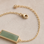 Green Jade Bar Bracelet in Gold-Plated Brass - 图片 6