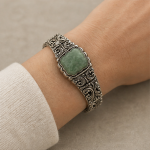 Antiqued Silver Scrollwork Bracelet with Cushion Green Jade - 图片 4