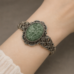 Carved Oval Green Jade Bracelet in Antiqued Silver - 图片 2