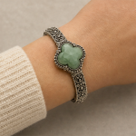 Quatrefoil Green Jade Bracelet in Antiqued Silver - 图片 4