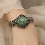 Carved Green Jade Medallion Bracelet in Antiqued Silver - 图片 5