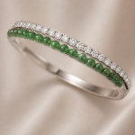 Jade Bead and Pave Line Hinged Bangle - 图片 3