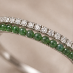 Jade Bead and Pave Line Hinged Bangle - 图片 7
