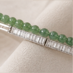 Jade Bead and Baguette Channel Hinged Bangle - 图片 6