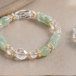 Carved Jade Barrel and Faceted Crystal Bracelet - 图片 8