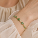 Jade Petal Cluster Bracelet with Gold Leaves - 图片 2