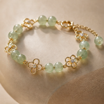 Green Prehnite Bead Bracelet with Gold-Tone Clover Stations - 图片 4